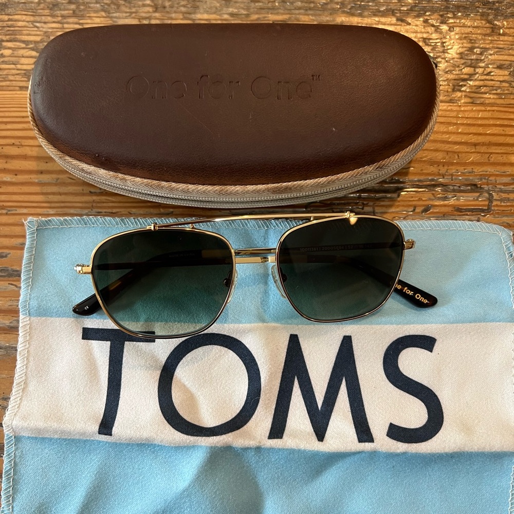 TOMS sunglasses